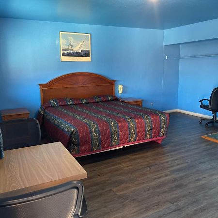 Full Moon Inn Хънтингтън Парк Екстериор снимка