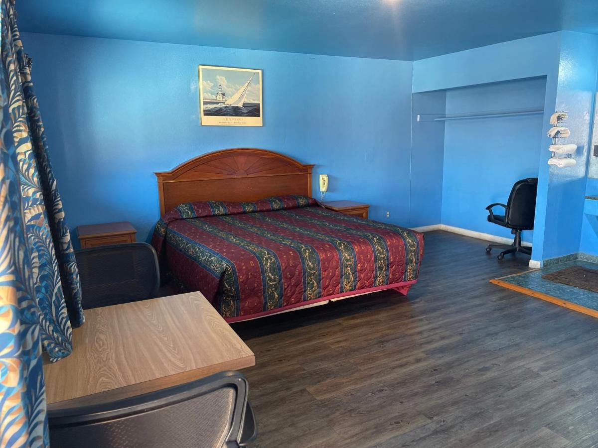 Full Moon Inn Хънтингтън Парк Екстериор снимка